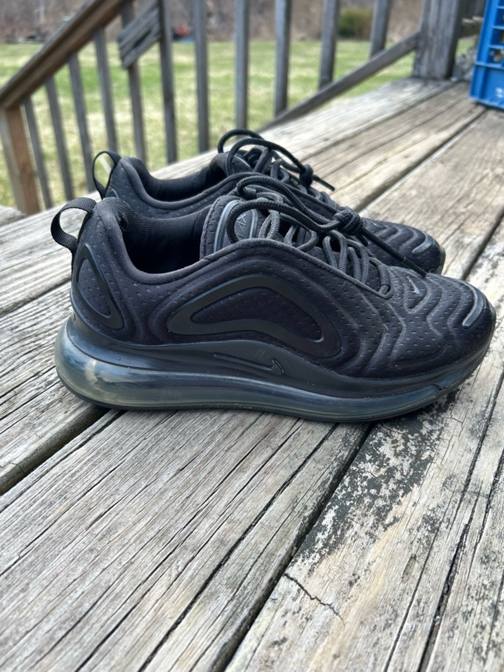 Women’s Nike Black Air Max 720 Sneakers size 7